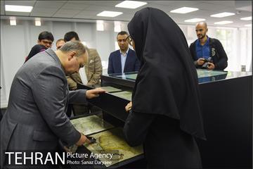 بازدید مدیرکل دفتر شهردار تهران از نمایشگاه دائمی نقشه 4
