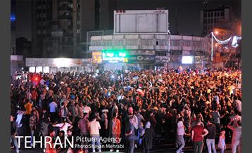 شادی خیابانی مردم بعد از پیروزی تیم ملی ایران 22