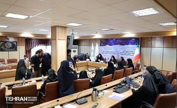 نشست خبری بین‌المللی آنلاین بررسی تاثیر حمله آمریکایی-صیهونیستی بر زنان، کودکان و خانواده‌های ایران 14