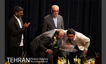 شانزدهمین جشن سالانه انجمن منتقدان و نویسندگان خانه تئاتر‎ 7