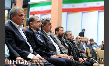 تجلیل از خبرنگاران و عکاسان عرصه دفاع مقدس با حضور شهردار تهران 18