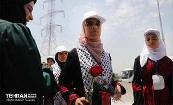 بازدید بیش از ۱۰۰ خانواده شهدای غزه از برج میلاد 21