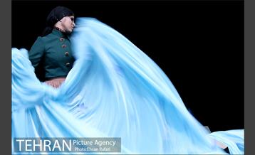 نمایش خانه‌اى در انتهاى خیابان بهار 17