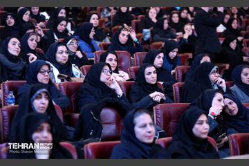 بزرگداشت مقام زن و مادر در برج میلاد 35