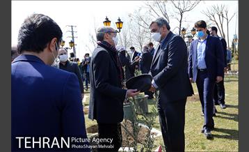 مراسم کاشت درخت صلح و دوستی 2