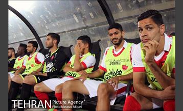 دیدار دو تیم پرسپولیس تهران و فولاد خوزستان