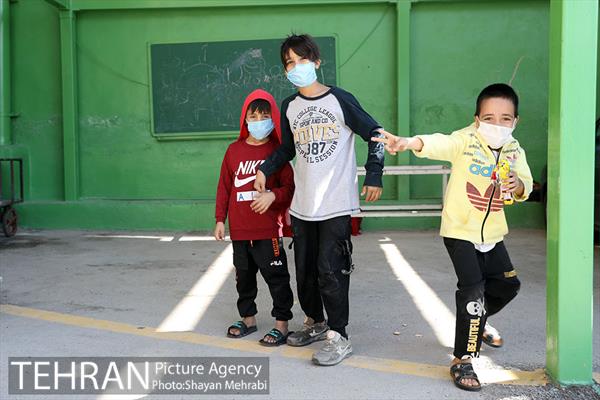 بازدید شهردار تهران از مدرسه صبح رویش و مسجد شهید هرندی 6