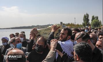 مراسم تشییع و خاکسپاری دوشهید گمنام دفاع مقدس در دریاچه چیتگر 29