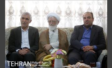 دیدار شهردار از خانواده شهید طباطبایی نیا 8