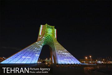 ویدئو مپینگ بر روی برج آزادی با موضوع کرونا  10