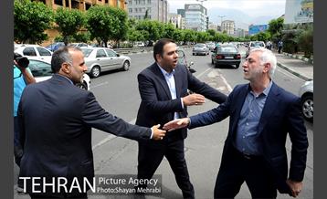 رونمایی از دیوار نگاره قدس در بزرگراه مدرس 8