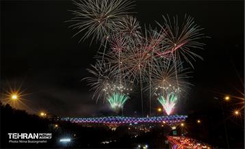 نورافشانی سال نو در پل طبیعت 2