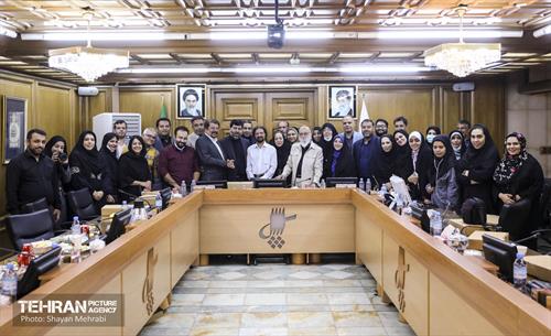نشست صمیمانه رئیس شورای اسلامی شهر تهران با اصحاب رسانه 22