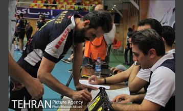 دیدار تیم های والیبال پیکان تهران و پارسه تهران