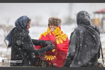 روز برفی در آبشار تهران 5
