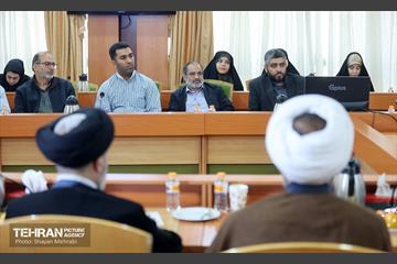 بازدید کمیسیون برنامه و بودجه شورای شهر از پروژه‌های منطقه ۱۷ 11