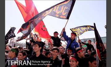 سوگواره "احلی من العسل" در میدان امام حسین(ع) 14