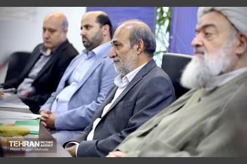ملاقات معاون مالی و اقتصاد شهری با نخبگان، فرهنگیان و ورزشکاران منطقه 12 16