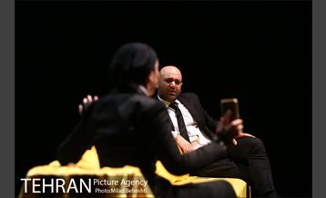 نمایش اکلیل 15