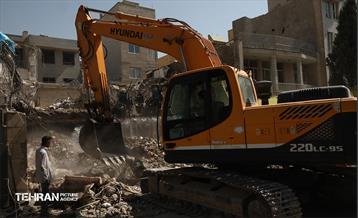 بازسازی واحدهای آسیب‌دیده در منطقه 8 7