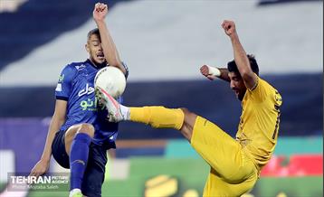 دیدار تیم‌های فوتبال استقلال و سپاهان 27