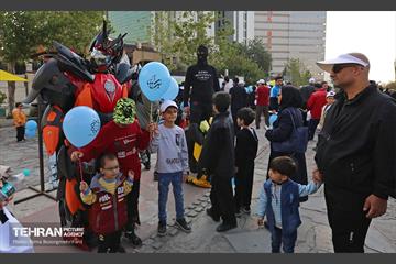 همایش‌ پیاده‌روی خانوادگی کارکنان شهرداری تهران - ۲ 11