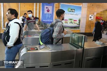خدمات شرکت بهره برداری مترو تهران به شرکت کنندگان در مراسم ارتحال امام خمینی(ره) 40