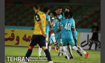 دیدار دو تیم پیکان تهران و نفت تهران 14