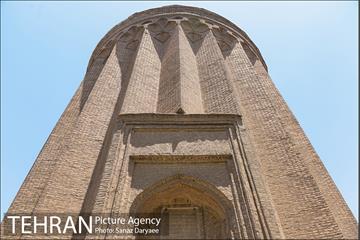 بازدید اعضا شورای شهر تهران از برج طغرل 7