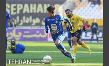 دیدار تیم های استقلال تهران و سپاهان 8