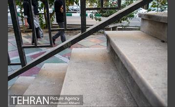 پله اول تا پله هشتم خیابان ولیعصر(عج)‎ 8