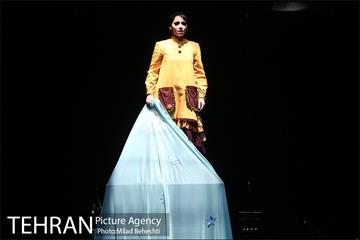 نمایش خانه ای در انتهای خیابان بهار‎ 19