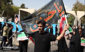 راهپیمایی نمازگزاران نماز جمعه تهران در اعتراض به حوادث اخیر