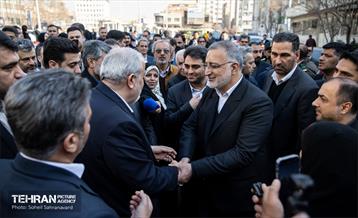 آیین رونمایی از تاکسی‌های برقی 1