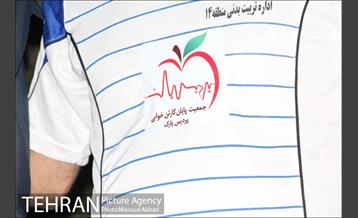 دیدار دوستانه تیم هنرمندان و تیم پردیس پایان کارتن خوابی 12