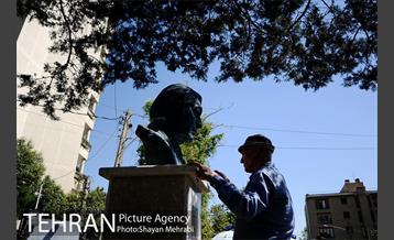 رونمایی از سردیس عزت الله انتظامی 3