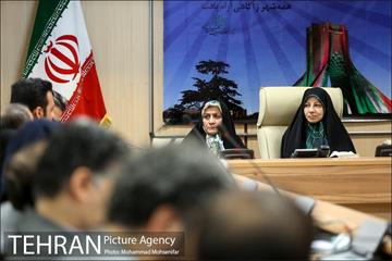 بازدید معاون برنامه ریزی و توسعه شهری از مرکز ارتباطات 8