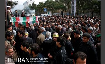 تشییع سه شهید گمنام در میدان فاطمی 34