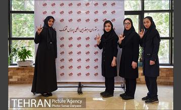 رستوران پردیس قلهک با پرسنل ناشنوا  4