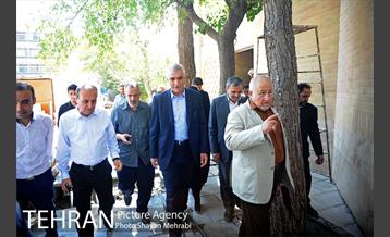 بازدید شهردار تهران از ساختمان کلاه فرنگی، دانشگاه تربیت معلم خوارزمی و تابلو نقش رستم ورزشگاه شیرودی به مناسبت روز تهران 13