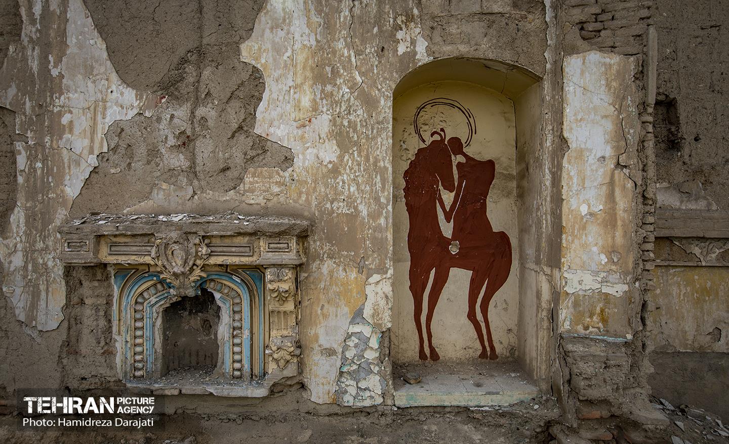 تاریخ رها شده؛ پـامنار 33