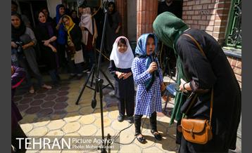 نواختن زنگ مدرسه کودکان کار مرکز پرتو توسط هانیه توسلی 17