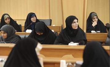 ضیافت افطار با بانوان نخبه شهر تهران 17