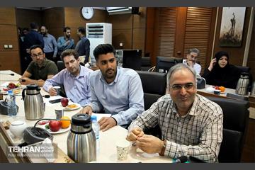 بازدید مدیر اداره کل سرمایه انسانی از سازمان زیباسازی 18
