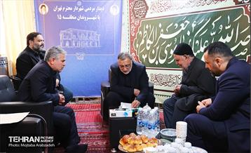 قرار خدمت؛ دیدار مردمی شهردار تهران در مسجد جامع مسعودیه 28