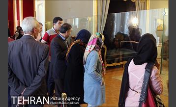 بازدید مسافران نوروزی تهران از کاخ موزه نیاوران‎ 12