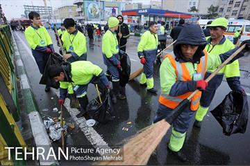 خدمات شهرداری تهران در پایان راهپیمایی یوم الله 22 بهمن 6