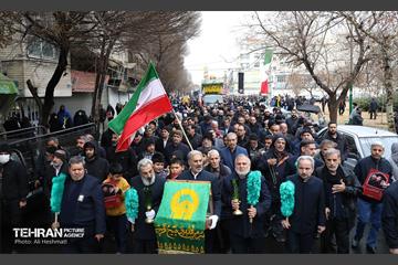 مراسم تشییع پیکر شهید مدافع حرم «حسین محمدی» 2