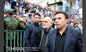 مراسم تشییع پیکر منصور پورحیدری 8