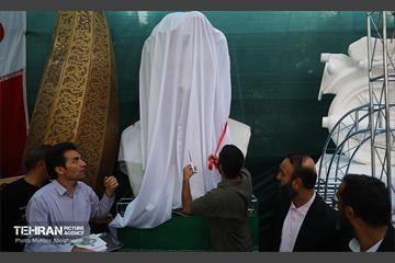 رونمایی از مجسمه های 6 شهید در منطقه 15 14